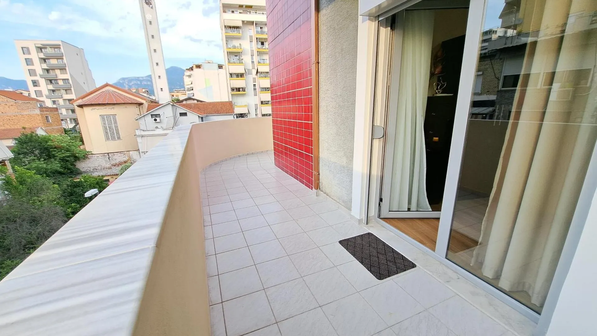 Bazaar Central Loft Tirana
