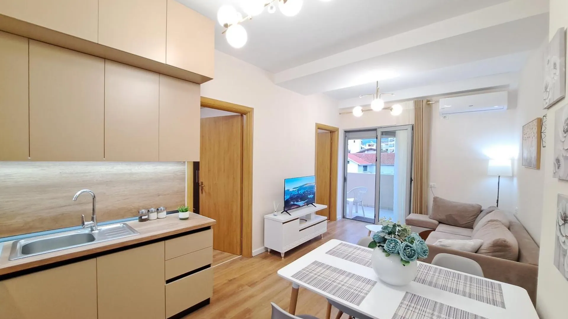 Apartment Bazaar Central Loft Tirana